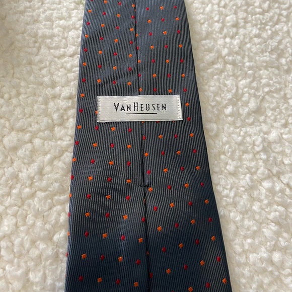 8 Men’s Ties - Picture 6 of 7